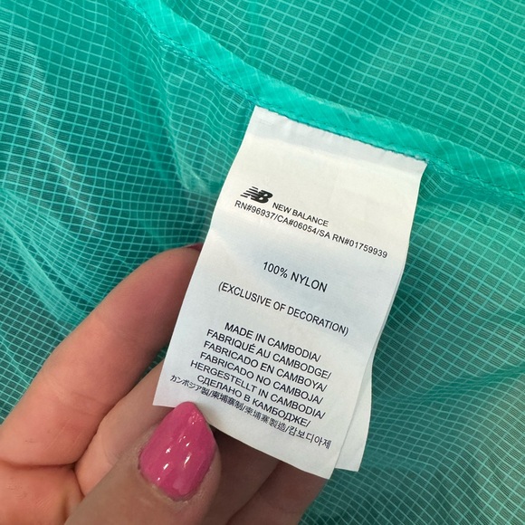 New Balance Light Wind Breaker - Picture 7 of 9